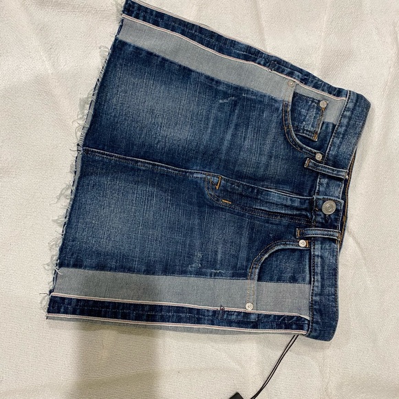 Hudson Viper Denim Skirt! Brand new - Picture 2 of 3
